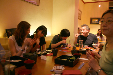日本食レストランで